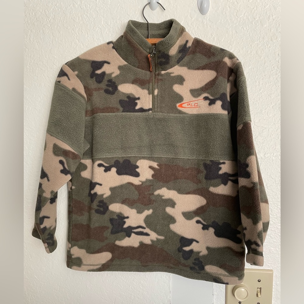 The Children place camouflage sweater for boys. Size: medium. Color: green.